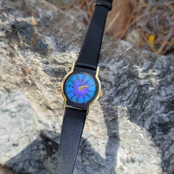 Vintage Watches LBA Titanium Ladies Watch Abstract Dial Japan Quartz Retro - Picture 5 of 10